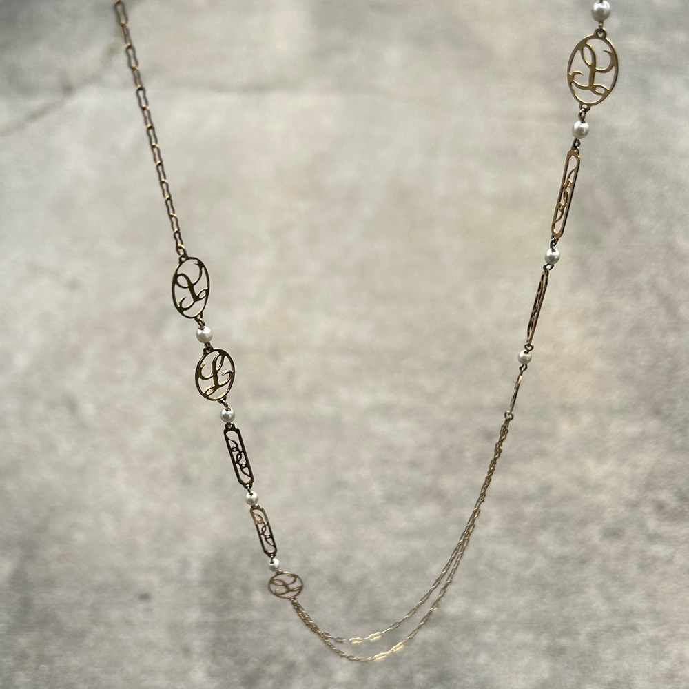 Women’s gold chain necklace